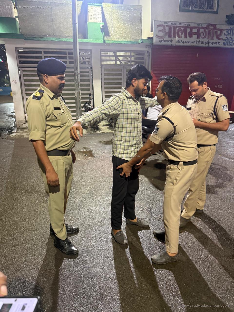 आजादी के जश्न से पहले इंदौर में &lsquo;सेफ जोन&rsquo; ऑपरेशन, होटल-ढाबों से लेकर सड़कों तक पुलिस की पैनी नजर - 2