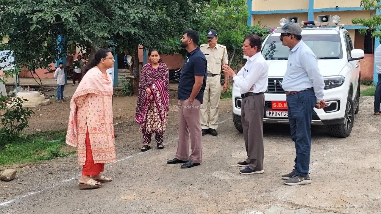 करोड़ों खर्च फिर भी छात्रावासों में बदहाली: कहीं छत टपक रही, कहीं शौचालय कम; 40 छात्राएं रात में निकलीं तो खुली व्यवस्था की पोल

&nbsp;