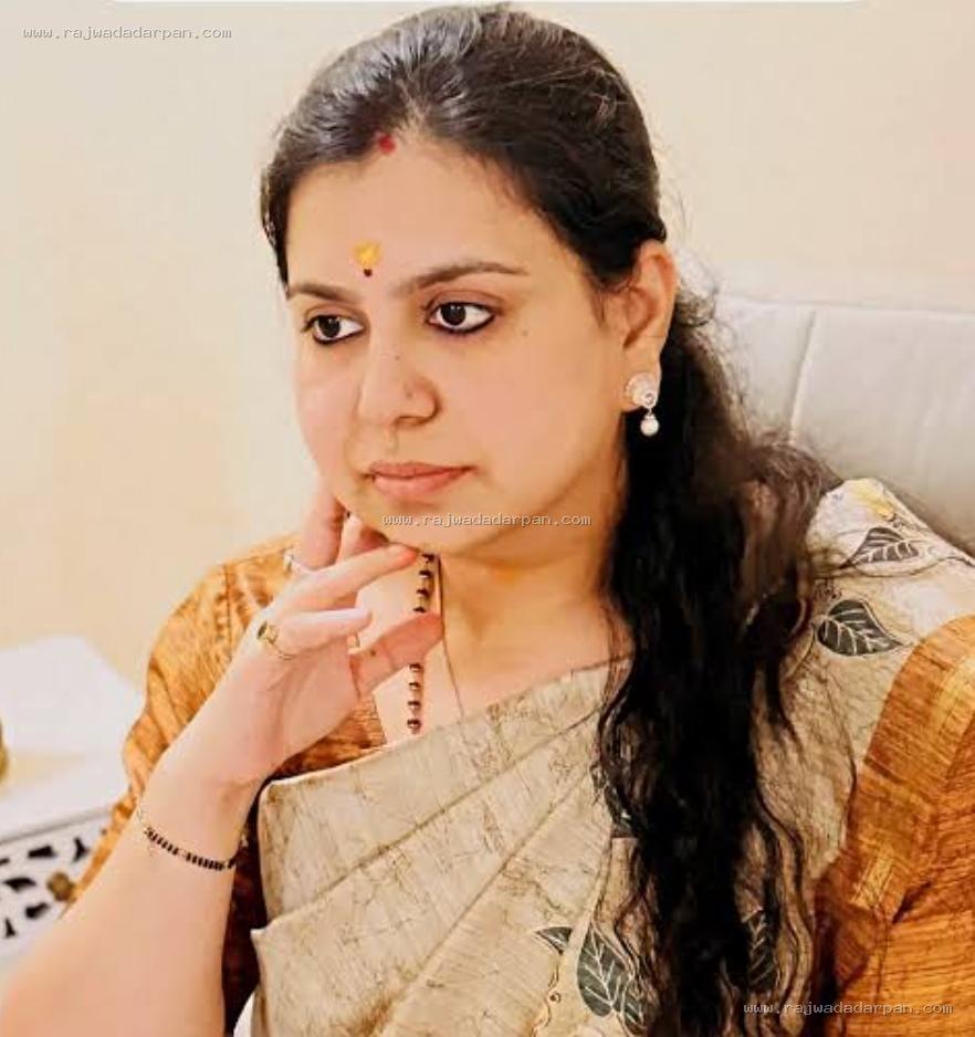 आईएएस दिव्या मित्तल के इस्तीफे के बाद प्रशासन ने शुरू की 'नो ड्यूज' की प्रक्रिया!

&nbsp;