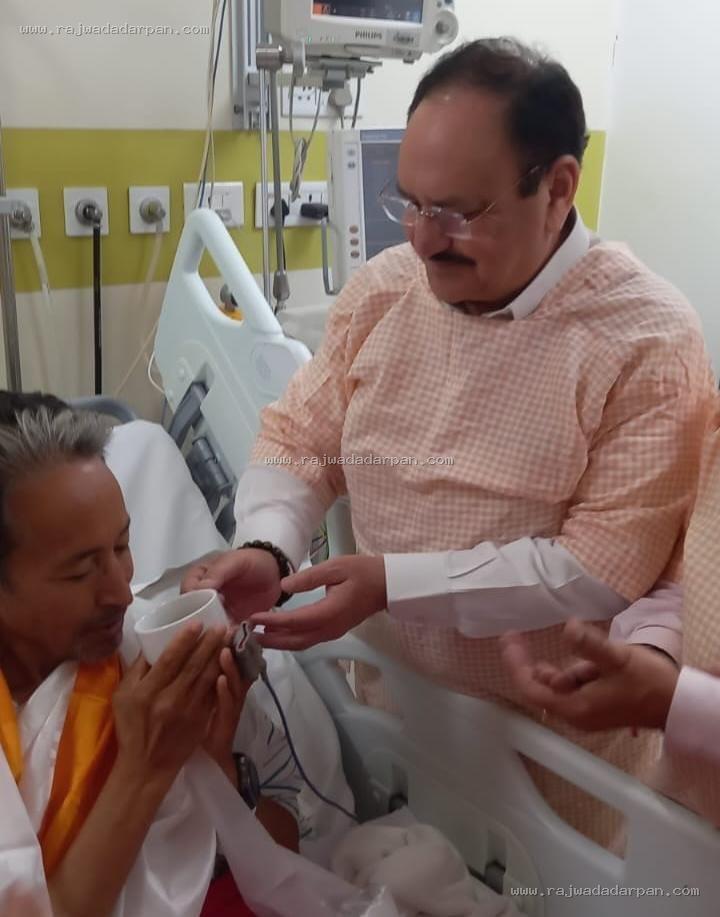 26 दिन बाद सोनम वांगचुक का अनशन खत्म, मोदी के आश्वासन पर किया या कोई और कारण!

&nbsp;