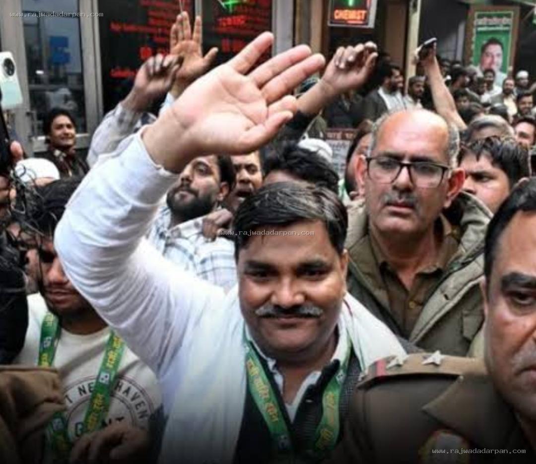 'आप' के पूर्व पार्षद ताहिर हुसैन समेत 5 को 'आईबी' अधिकारी अंकित शर्मा मामले में उम्रकैद!

&nbsp;