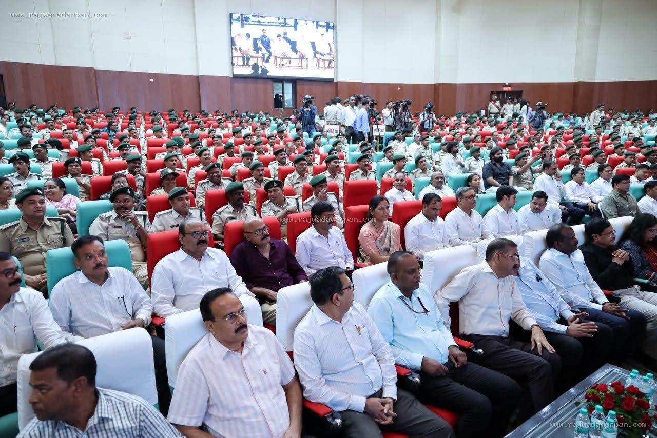 वनकर्मियों को पदोन्नति का तोहफा, अब खाली पदों पर होगी नई भर्ती; जंगलों की निगरानी में आएगी अत्याधुनिक तकनीक

&nbsp; - 3