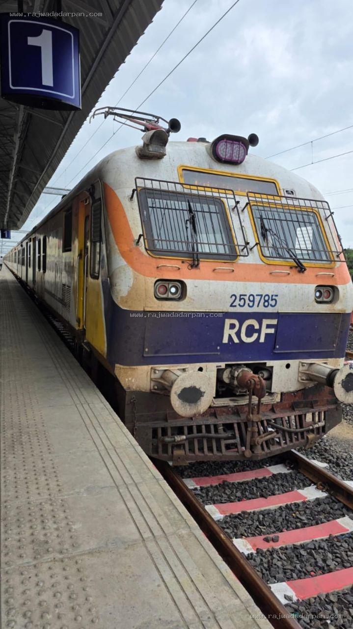 आजादी के बाद पहली बार टांडा में गूंजी ट्रेन की सीटी, पटरी पर दौड़ी उम्मीद

&nbsp;