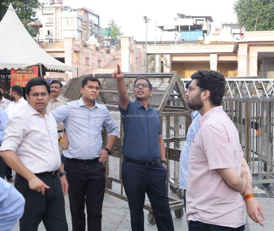 नागपंचमी पर नागचंद्रेश्वर मंदिर की दर्शन व्यवस्था चाक-चौबंद, संभागायुक्त आशीष सिंह ने पैदल मार्ग का लिया जायजा

&nbsp;
